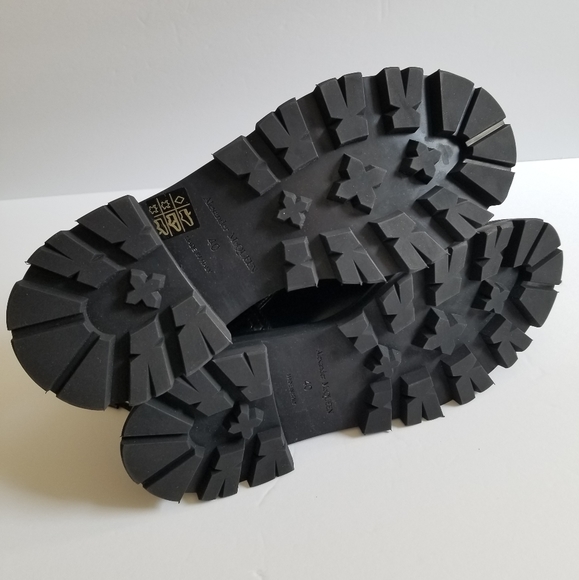 Alexander McQueen Patent Leather Combat Ankle Boot Size 40 Black - Picture 10 of 10